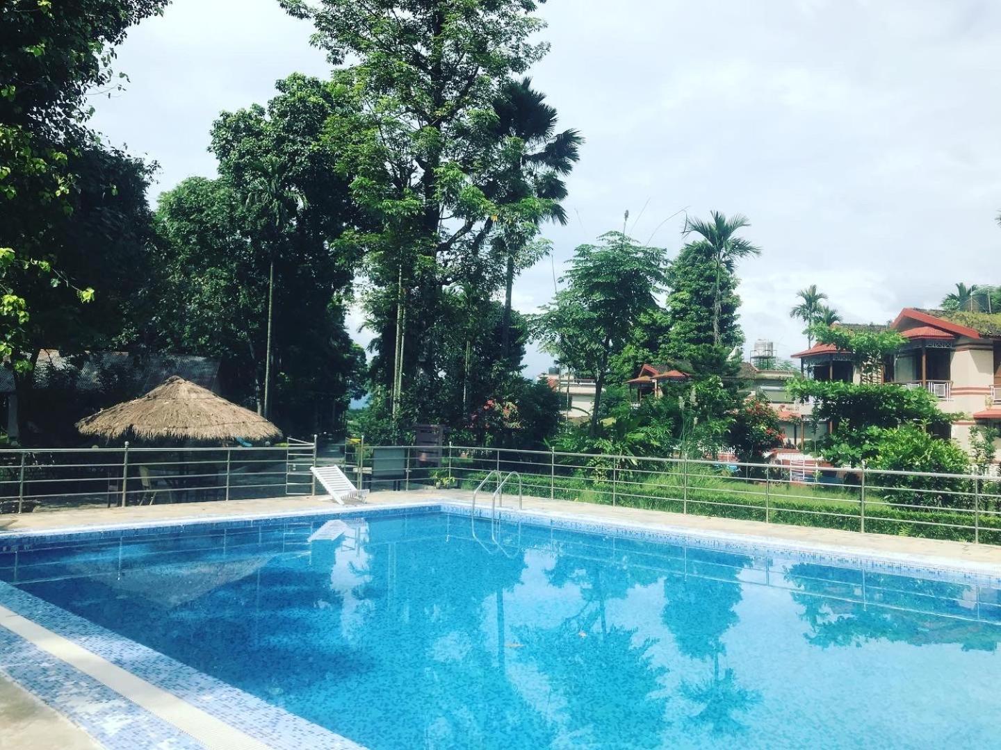 Hotel Hermitage Sauraha Exterior photo